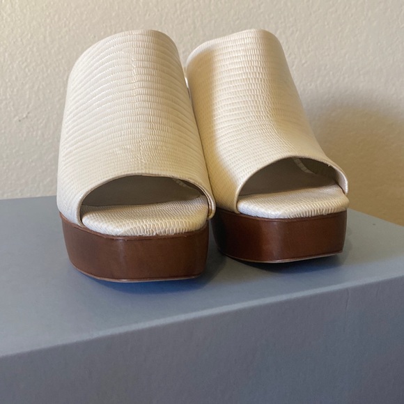 ANTONIO MELANI Shoes - Antonio Melani platform shoes